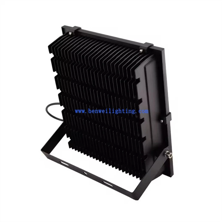 Parking Lot Flood Light (2)